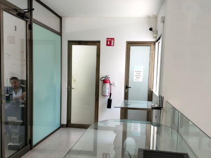 VENTA BODEGA CON OFICINAS